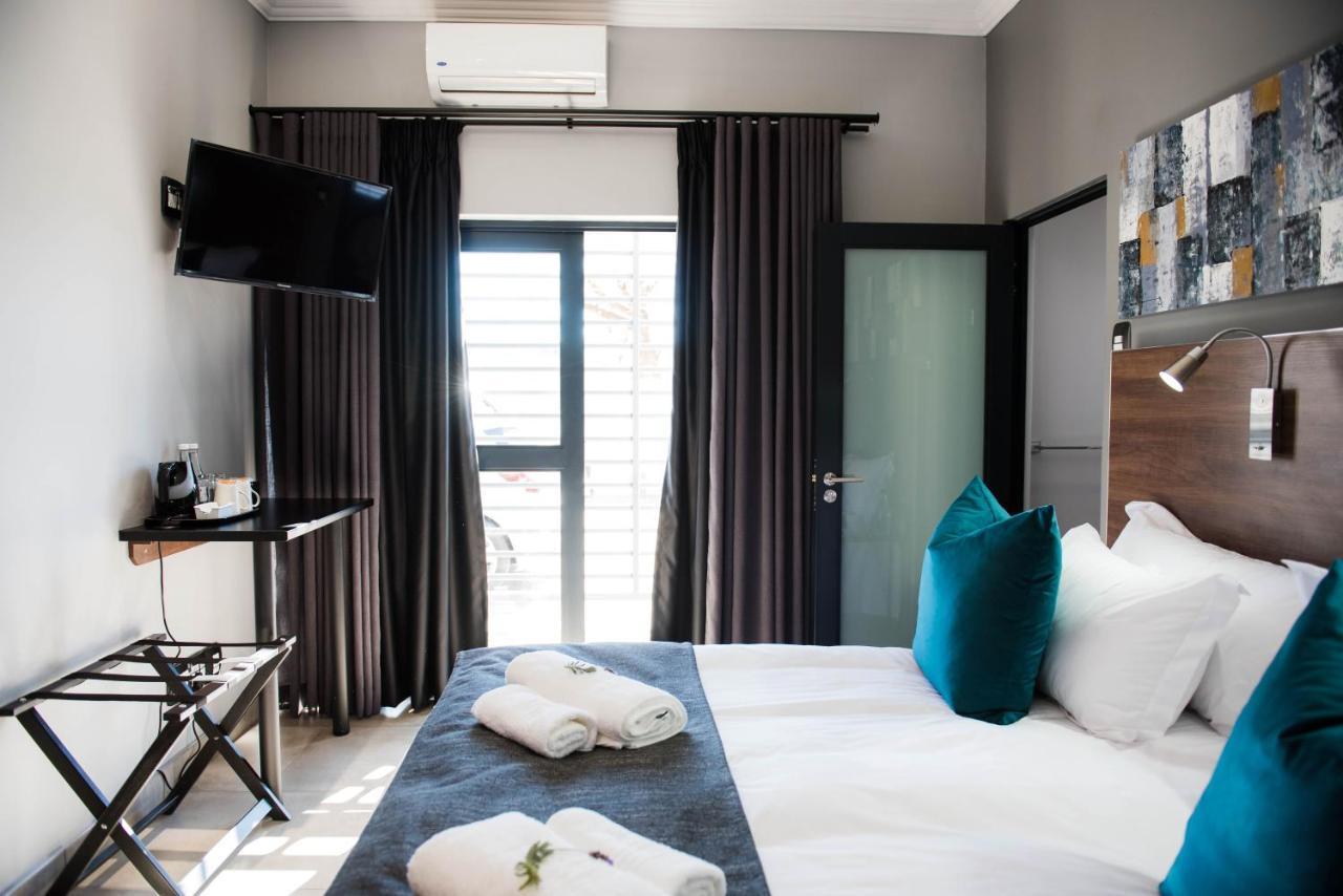 Double or Twin Room with Private Bathroom
